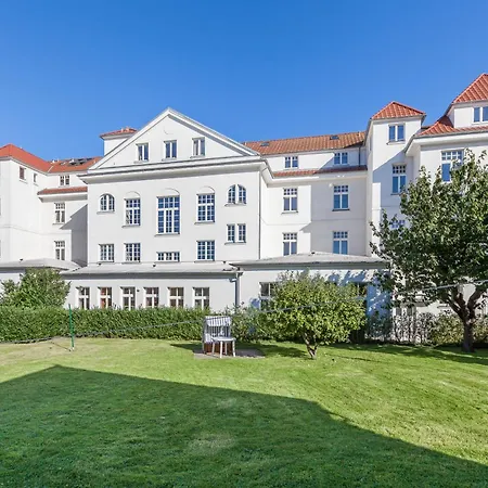 Haus Am Park 22 *